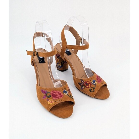 Womens High Heel Sandals 8.5 Brown Floral Embroidery Boho Chic Statement Artsy - Picture 3 of 14